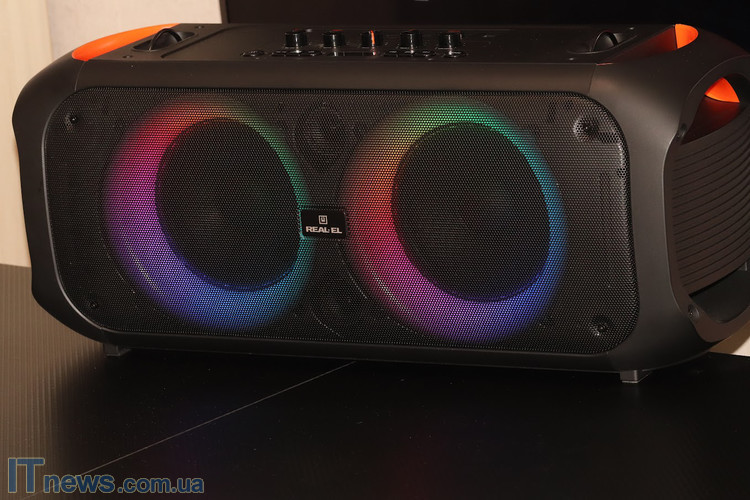 REAL-EL_X-795_portable_acoustics